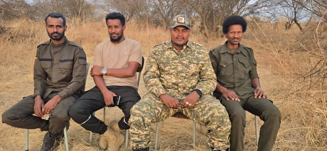 መሪነት ለነገ ሲሉ የዛሬን እሳት መርገጥ፣ለቆምክለት ሕዝብ መአከላዊ ጥቅም ስትል ባልተገለጠላቸው ተቂቶች የእሳት ምላስ መገረፍ!!!በርቱ!!!!