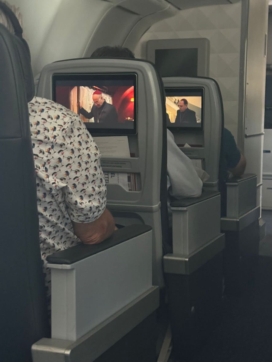 Pope Crave tweet media