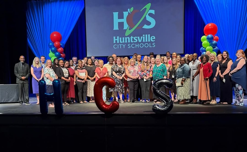 Pinning Ceremony Held to Honor Faculty &amp; Staff huntsvillecityschools.org/o/hcs/article/…