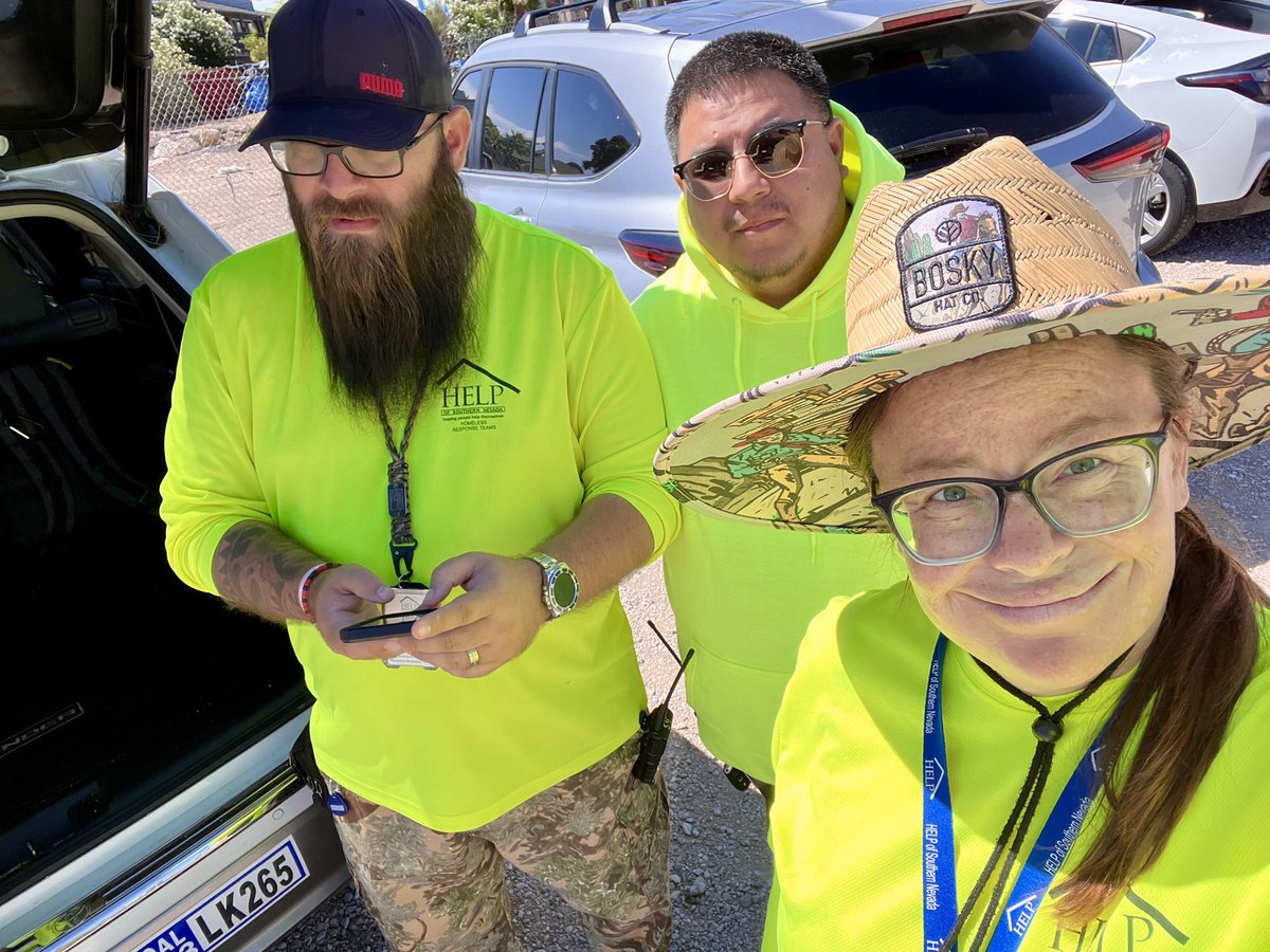 helpsonv's tweet image. Rain or shine, our HRT team shows up. At this week’s Encampment Connect we served 26 clients &amp;amp; 30+ walk-ups with: 💉 Naloxone, 🧼 hygiene kits, 🚿 showers, 🧪 testing, 🏠 shelter referrals &amp;amp; more.  

Grateful to our amazing partners!  
#OutreachMatters #HRT #CareGiveHELP