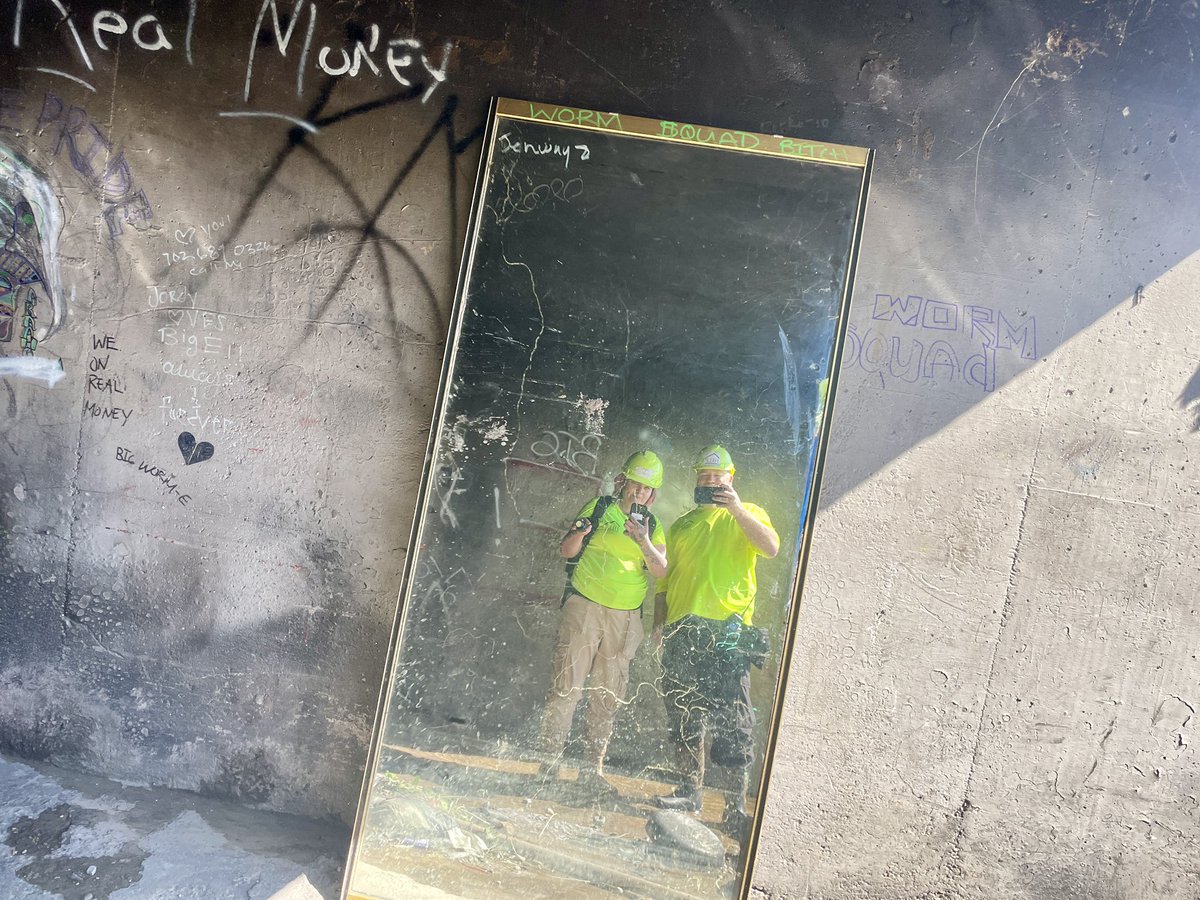 helpsonv's tweet image. Rain or shine, our HRT team shows up. At this week’s Encampment Connect we served 26 clients &amp;amp; 30+ walk-ups with: 💉 Naloxone, 🧼 hygiene kits, 🚿 showers, 🧪 testing, 🏠 shelter referrals &amp;amp; more.  

Grateful to our amazing partners!  
#OutreachMatters #HRT #CareGiveHELP