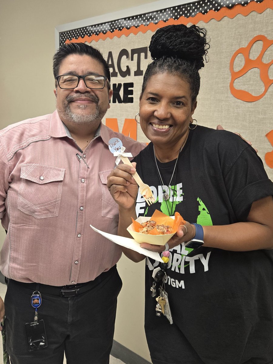 JDHallLISD's tweet image. A great way to end the week for teacher appreciation. Thank you very much JD Hall Educators faculty and staff for your commitment and support of our students.  @LancasterISD @akperera @LISDInstruction