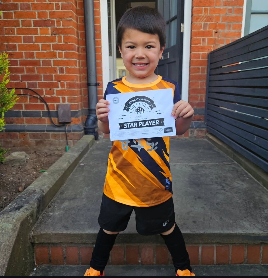 Well done Zach 😍😍 got my football skills, honest.