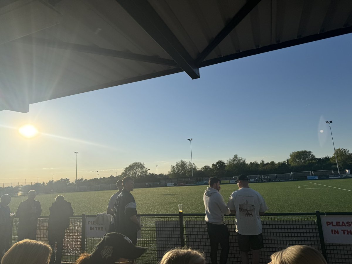 Billy Taylor (@billytayjourno) on Twitter photo Glad to be at Kayte Lane tonight for the Cheltenham League Junior Cup Final.
Thankyou to <a href="/JonPalmerSport/">Jon Palmer</a> for the opportunity.
Article will be out 🔜
<a href="/BASportsJourno/">Sports Journalism</a> Glad to be at Kayte Lane tonight for the Cheltenham League Junior Cup Final.
Thankyou to <a href="/JonPalmerSport/">Jon Palmer</a> for the opportunity.
Article will be out 🔜
<a href="/BASportsJourno/">Sports Journalism</a>