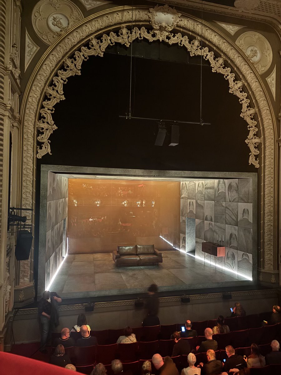 Friday night’s culture: ⁦<a href="/LyricHammer/">Lyric Hammersmith Theatre</a>⁩ #ghosts
