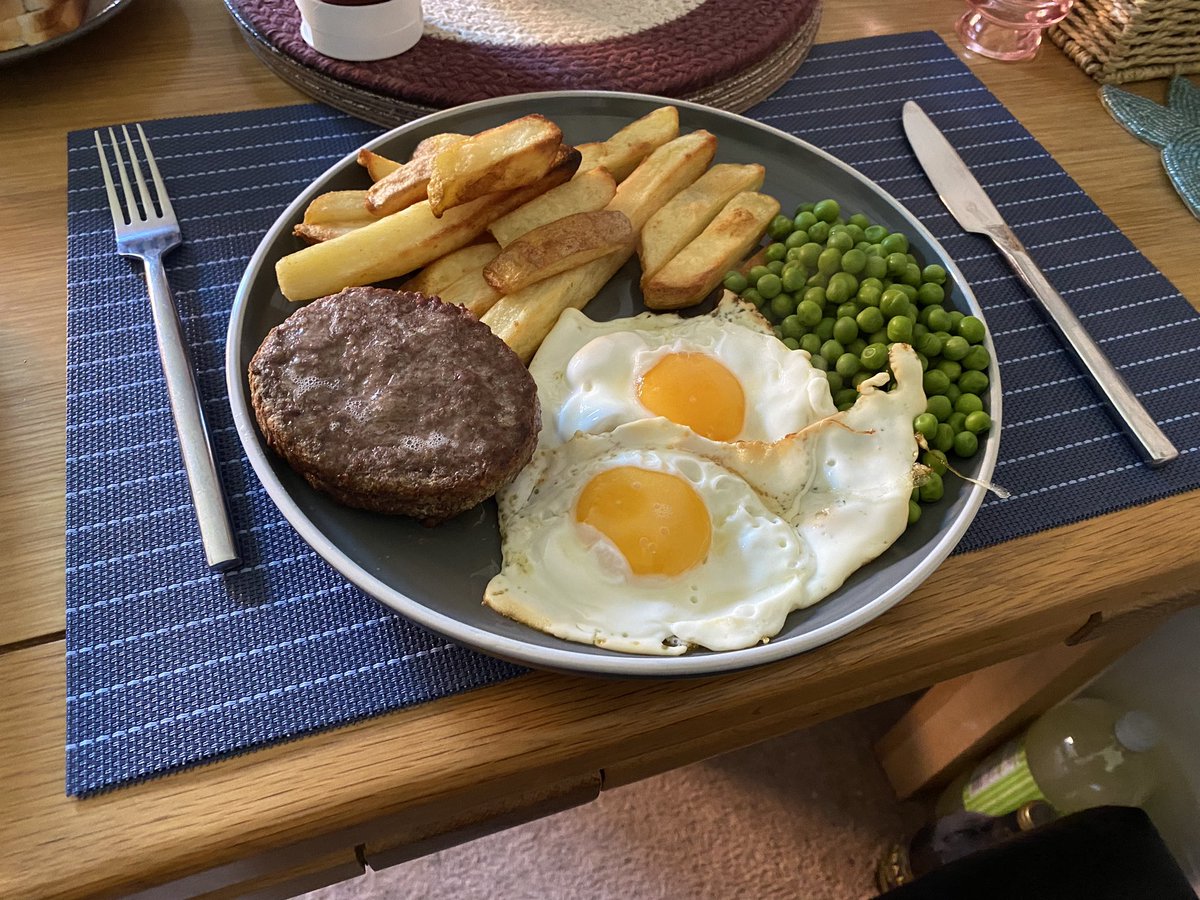 Evening everyone 🙋‍♂️Tonight’s meal has been a massive favourite of mine since as early as I can remember lol. Hope you have a great evening