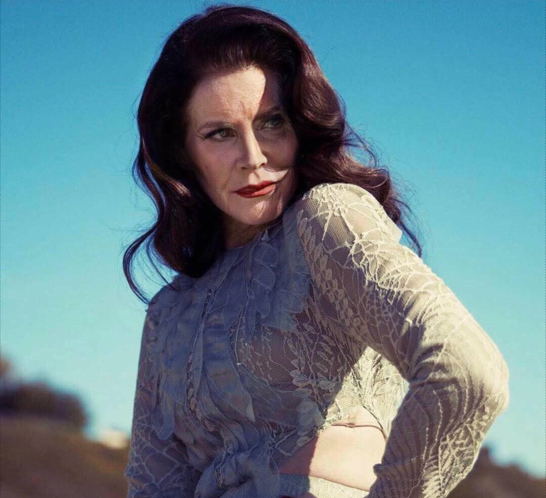 muddytrap's tweet image. “Middle aged”