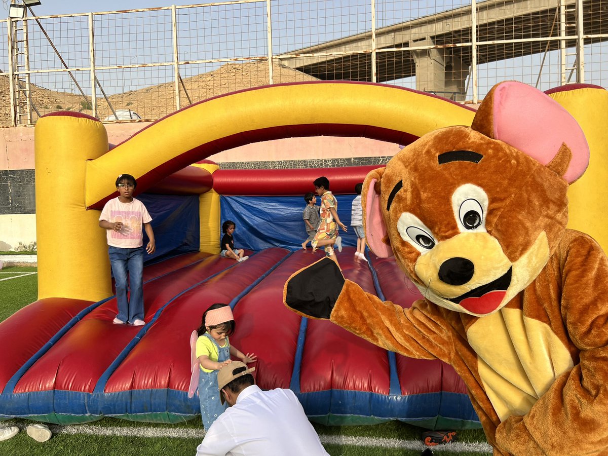 MFcommercial tweet media