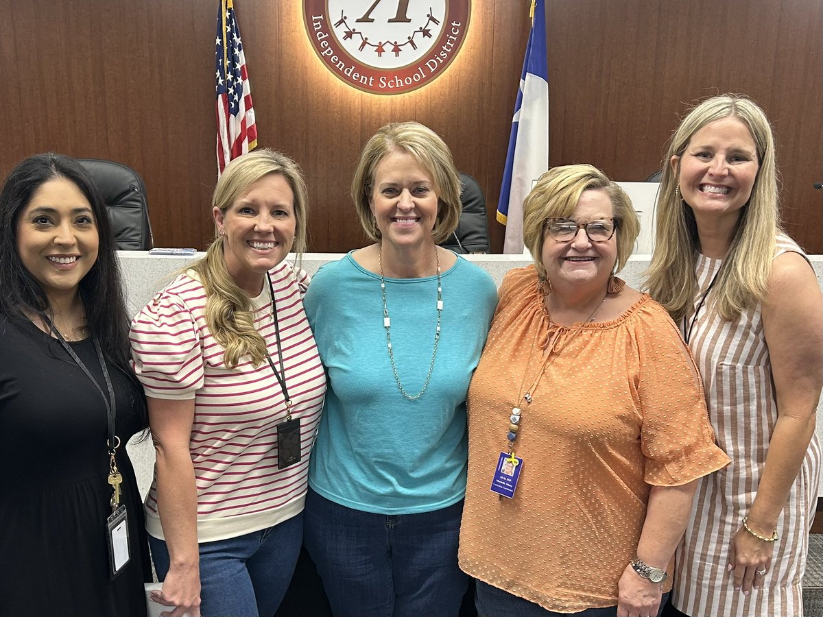 Congratulations to these amazing <a href="/AlvinISD/">Alvin ISD</a> Curriculm Dept. leaders as they each have reached milestones in their years of service in Alvin ISD!! Kim Elliott - 25 years; Mechelle Abney - 20 years; Tiffany Pinnix - 15 years; and Kristina Rodriguez - 10 years!