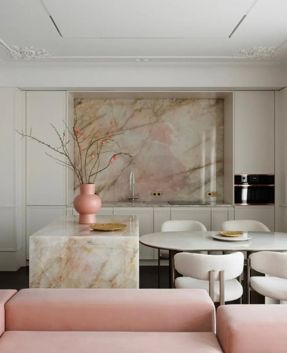 Just a touch of pink.
Design by @kurilovdesign