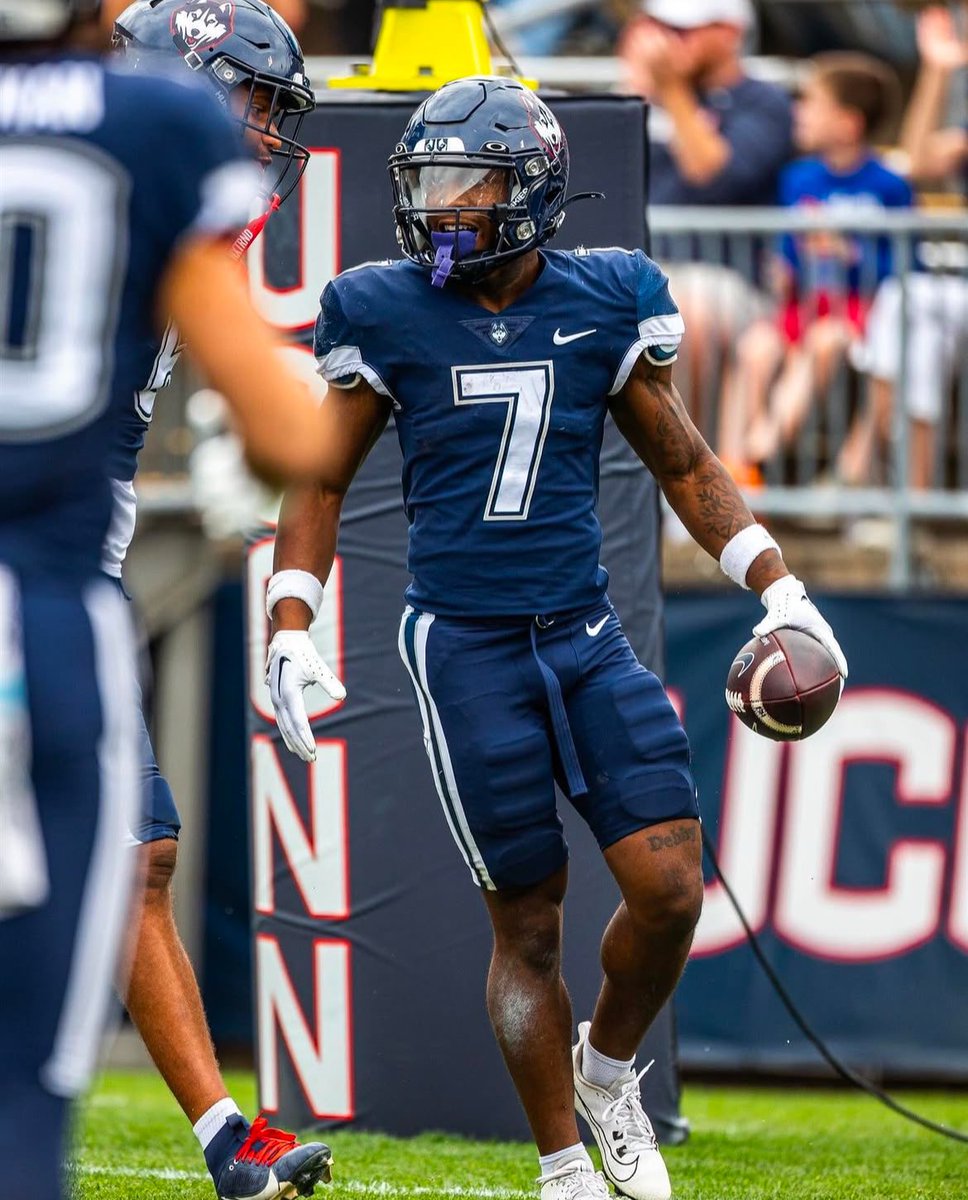 ⭐️⭐️⭐️ Jadarius Dobie (@_dxbie) on Twitter photo Extremely Blessed to be offered by UCONN! Had a great conversation with you Coach <a href="/Antonio_Wilc/">Antonio Wilcox</a> <a href="/UConnFootball/">UConn Football</a>
<a href="/LHSNaughts/">Lakeland Dreadnaughts</a>
<a href="/RealNews102/">Drew Johnson</a>
<a href="/coachhenn12/">Henderson Taylor</a>
<a href="/Andy_Villamarzo/">Andy Villamarzo</a>
<a href="/H2_Recruiting/">Hasani (H2) | Football Recruiting</a>
<a href="/polk_way/">PolkWay</a>
<a href="/PrepRedzoneFL/">Prep Redzone Florida</a>
<a href="/THEPLATFORMDR/">THE PLATFORM</a>
<a href="/CountyPolk/">PCGridiron</a> Extremely Blessed to be offered by UCONN! Had a great conversation with you Coach <a href="/Antonio_Wilc/">Antonio Wilcox</a> <a href="/UConnFootball/">UConn Football</a>
<a href="/LHSNaughts/">Lakeland Dreadnaughts</a>
<a href="/RealNews102/">Drew Johnson</a>
<a href="/coachhenn12/">Henderson Taylor</a>
<a href="/Andy_Villamarzo/">Andy Villamarzo</a>
<a href="/H2_Recruiting/">Hasani (H2) | Football Recruiting</a>
<a href="/polk_way/">PolkWay</a>
<a href="/PrepRedzoneFL/">Prep Redzone Florida</a>
<a href="/THEPLATFORMDR/">THE PLATFORM</a>
<a href="/CountyPolk/">PCGridiron</a>