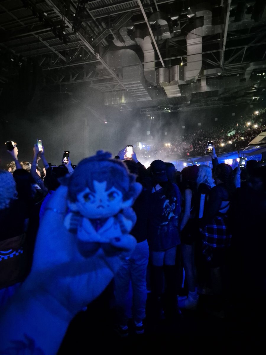 eyesupmarksman's tweet photo. if anyone managed to find a viktor plushie at #twentyonepilots #clancytour #clancydublin can you pls dm me 🫠 https://t.co/j7QsOR6Bg0