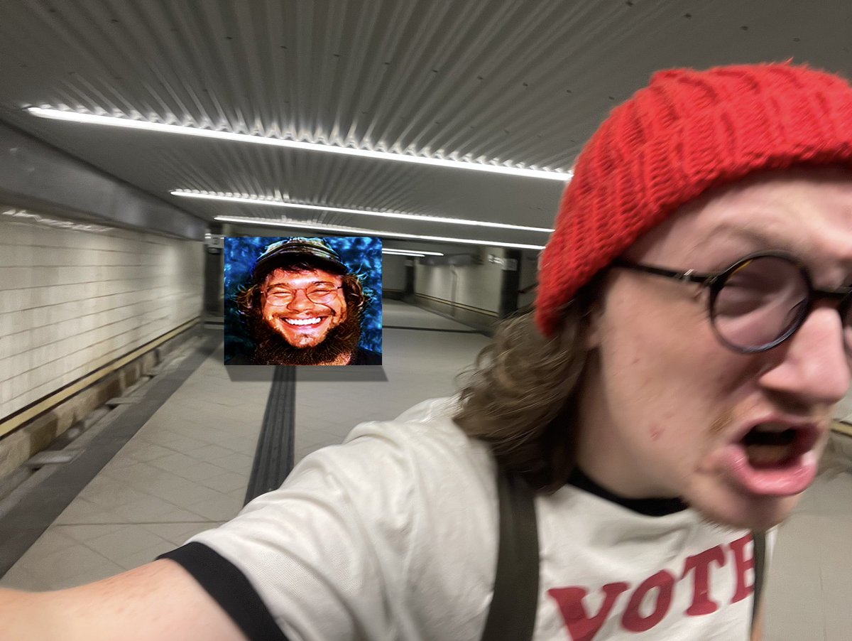 TheLocalBogan's tweet photo. // Hassle Next Bot
-
@FrankHassleYT
-
-
-
-
-
#gmod #halflife #y2k #frankhassle #nextbot #fishtank #2000s
- https://t.co/1bMHEUHltv