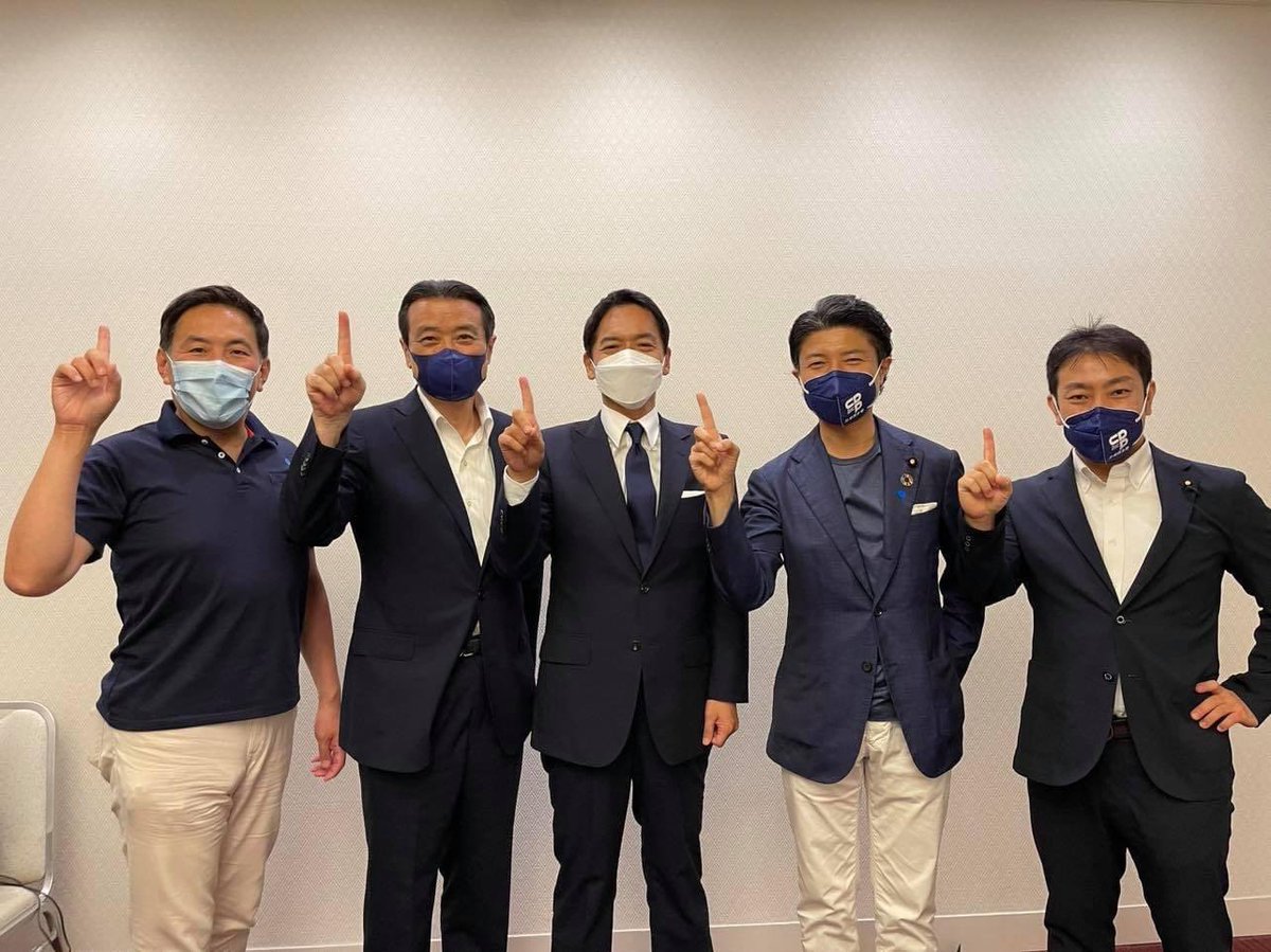 yuka_dondondon's tweet image. 江田けんじの
仲人は菅義偉なのよー😭
 #立憲共産党はポンコツ市長製造の責任をとってよ 
#ヤマナ禍　
#横浜市長選2025