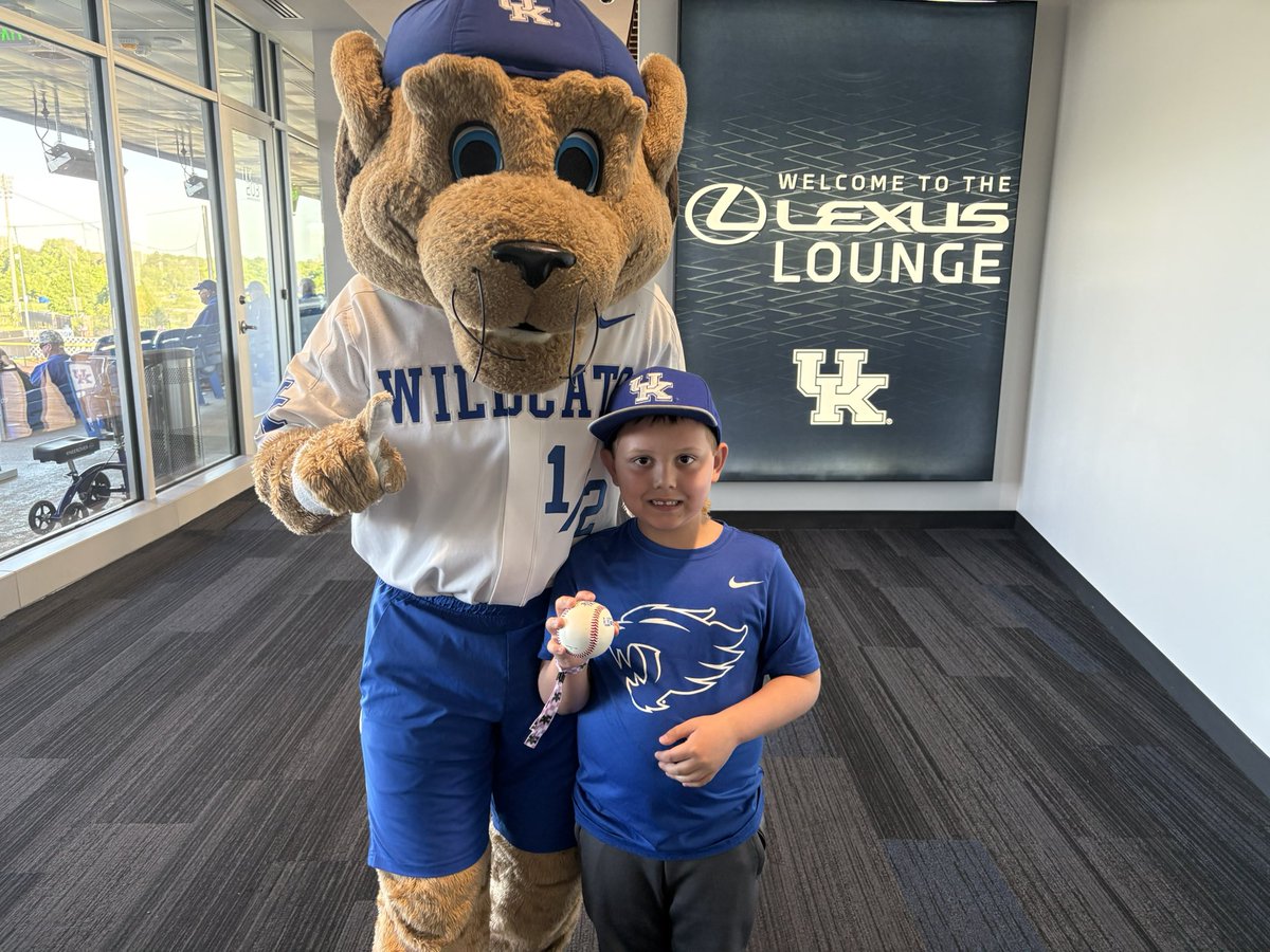 Chad R. Aull (@chadaull) on Twitter photo Nothing like a spring night at the ballpark! 
Cheering on the Cats as Kentucky takes on Oklahoma #WeAreUK #BBN Nothing like a spring night at the ballpark! 
Cheering on the Cats as Kentucky takes on Oklahoma #WeAreUK #BBN