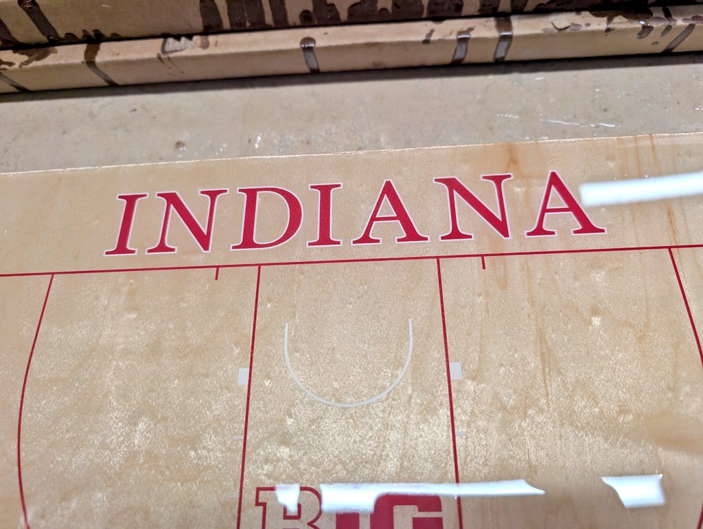short_courts's tweet image. Fresh Epoxy Friday! 
#iubb #Hoosiers #Indiana
🏀🐜