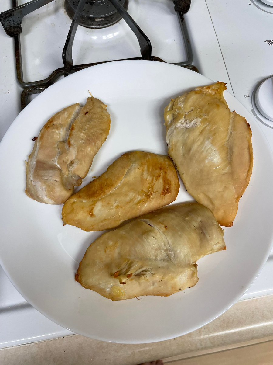 ArthurMacd55708's tweet photo. Who says a white boy can’t season their food. Boy i’ll tell you i’m cultured enough i could practically cook for the hood🤣🤣 https://t.co/BGEk7ZJSrL