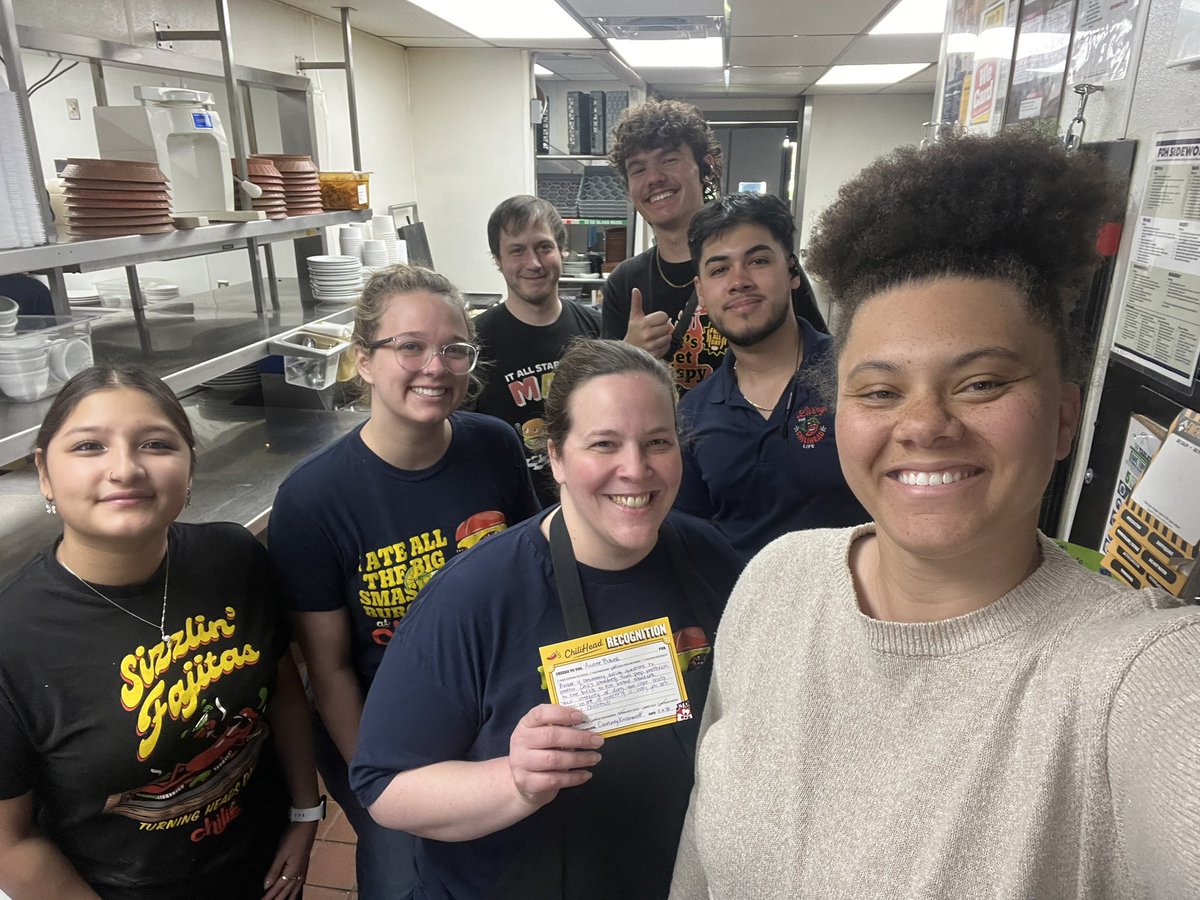 Mary is crushing MID training, an OWNER in the making! And Amber our true Chilihead, does the right thing every time. Prep PERFECTION at the pepper 🌶️ !!! #chilislove