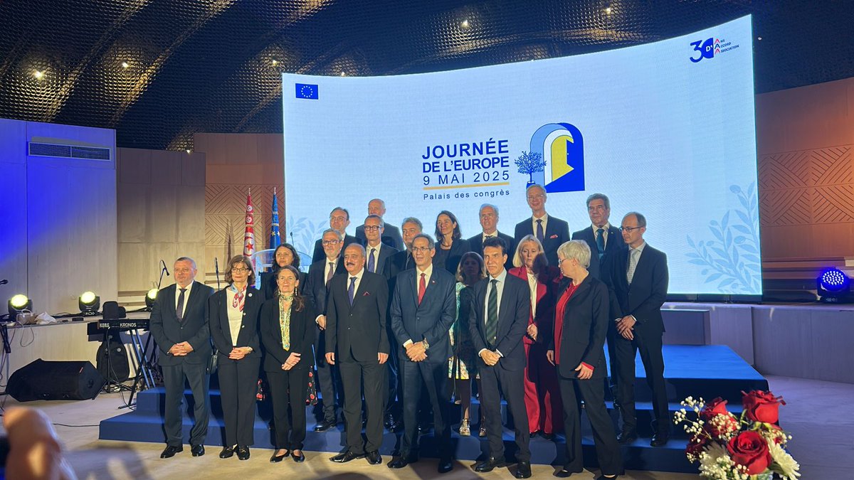 ComitesTunisia's tweet photo. Oggi #9maggio 🇪🇺 Giornata dell’Europa. Il Presidente del Comites ha presenziato alla cerimonia che si è svolta a Tunisi alla Presenza dell'Ambasciatore dell'Unione Europea in Tunisia, al Ministro degli Affari Esteri di Tunisia e alle rappresentaze diplomatiche dei paesi UE https://t.co/FgZsoh8mtP