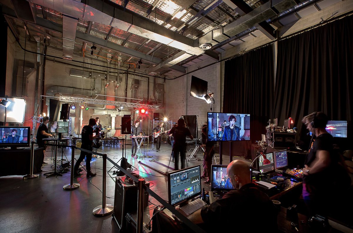 Thinking about a career in the entertainment industry? A degree in Entertainment Business can open doors to many exciting paths such as Tour Management, A&amp;R, Talent Agent, Studio Executive + more. Get in touch to learn more: bit.ly/sae-inquirenow