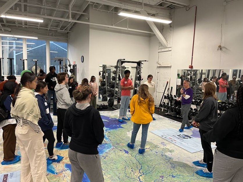 CuyahogaCounty's tweet photo. In the last session of the semester, our #FreshWaterInstitute Fellows learned about Mayor Carl Stokes's leadership tackling water pollution on the Cuyahoga River and Lake Erie, and how local leaders continue to build on this legacy today. #teachcle @syattCLE #cuyahoga #lakeerie https://t.co/jELrnHWykr