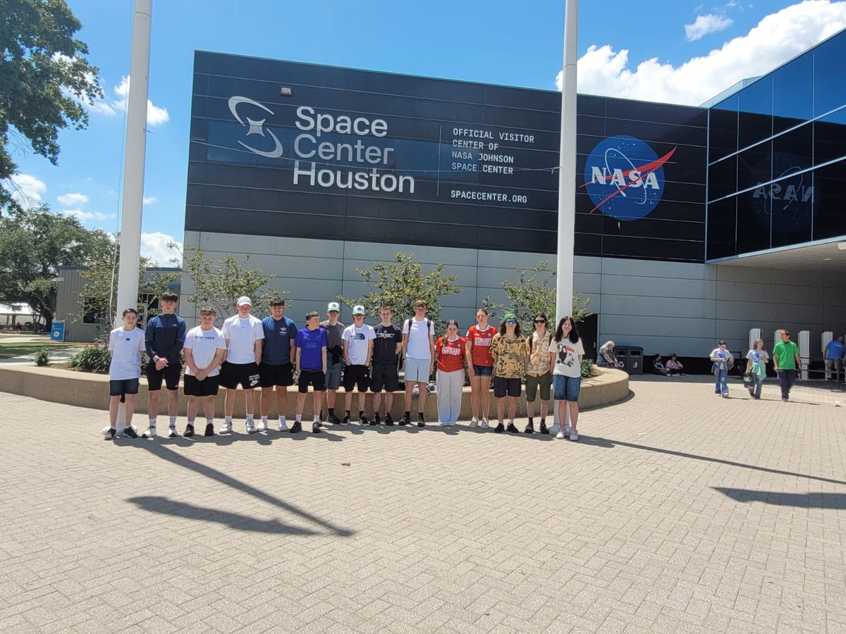 KinsaleComSch's tweet photo. The end of an amazing week in 🇺🇸 for our @KinsaleTY VEX students. A superb top 16 place for 1 team in their division &amp; 2 high positions in the rankings for the others. They visit @NASA @SpaceCenterHou before they depart for home. Safe travels back to 🇮🇪 @VEXRobotics https://t.co/yHZz2pWH3A
