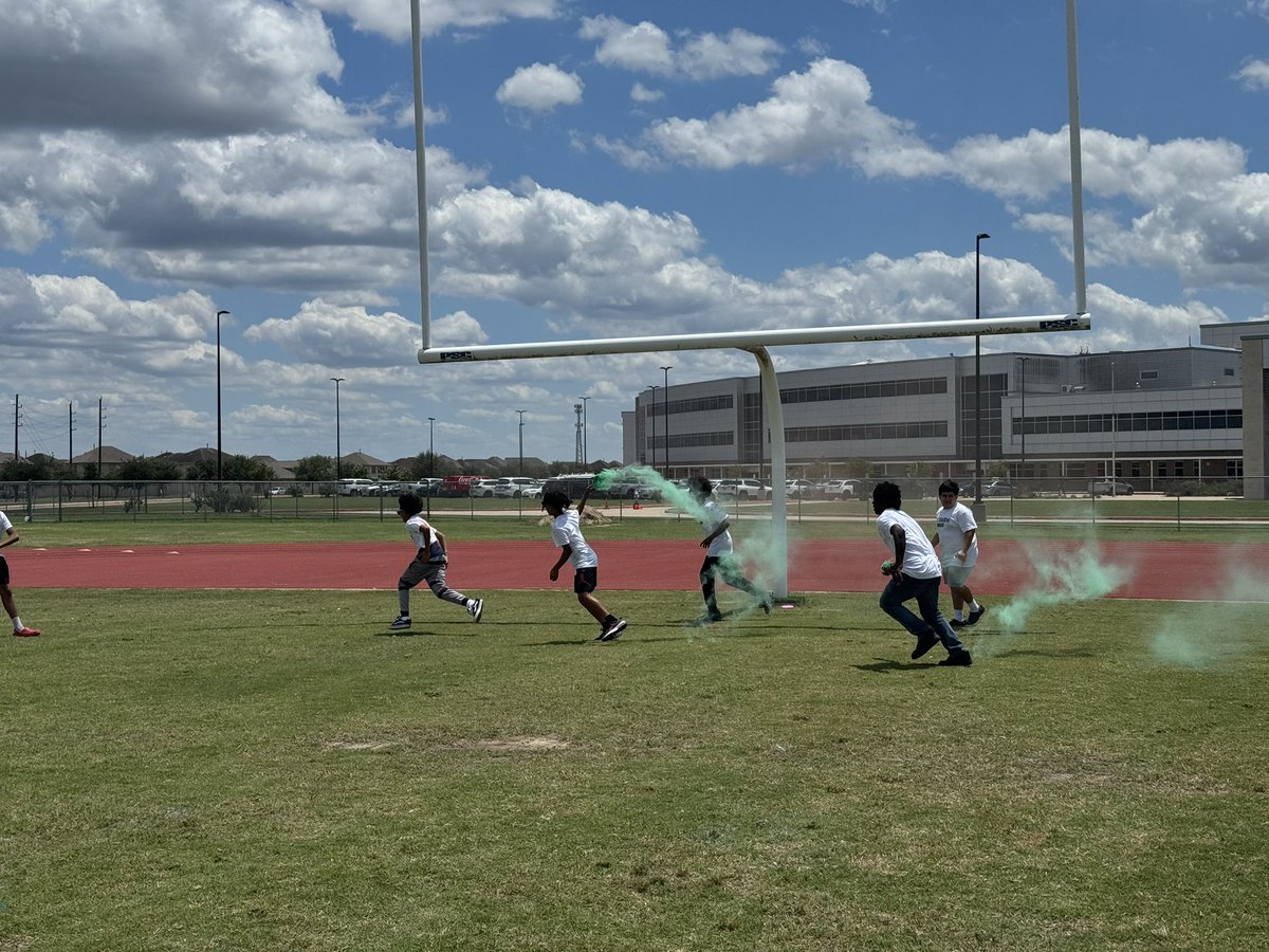 Rowe Boys Athletics (@roweboysathl) on Twitter photo Some of our athletes participated in <a href="/RoweCFISD/">Rowe Middle School</a> Jag dash color run today. #JagStrong Some of our athletes participated in <a href="/RoweCFISD/">Rowe Middle School</a> Jag dash color run today. #JagStrong