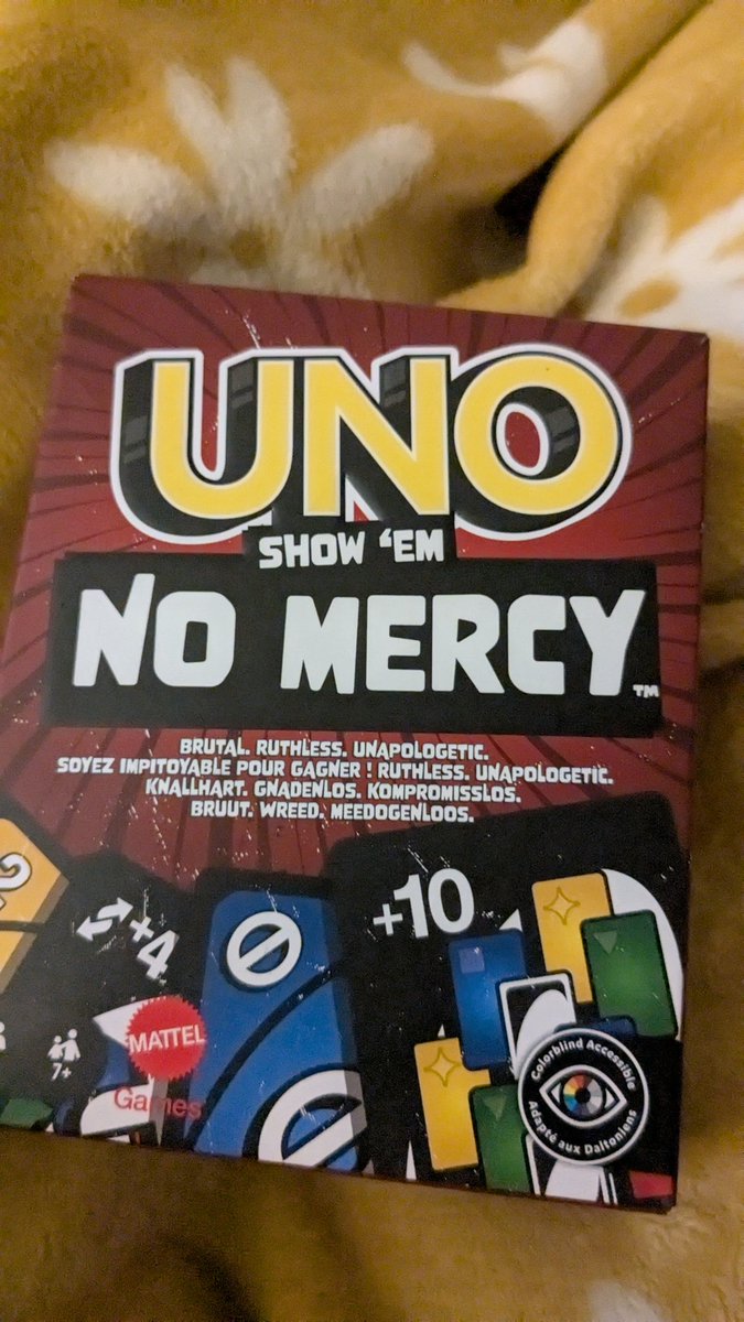 Lowiseowl's tweet photo. You will not believe this game 😳😭😂

#Uno 
#UnoNoMercy

You have to be quite mean to come up with this 😂 https://t.co/OvZoIa84PO