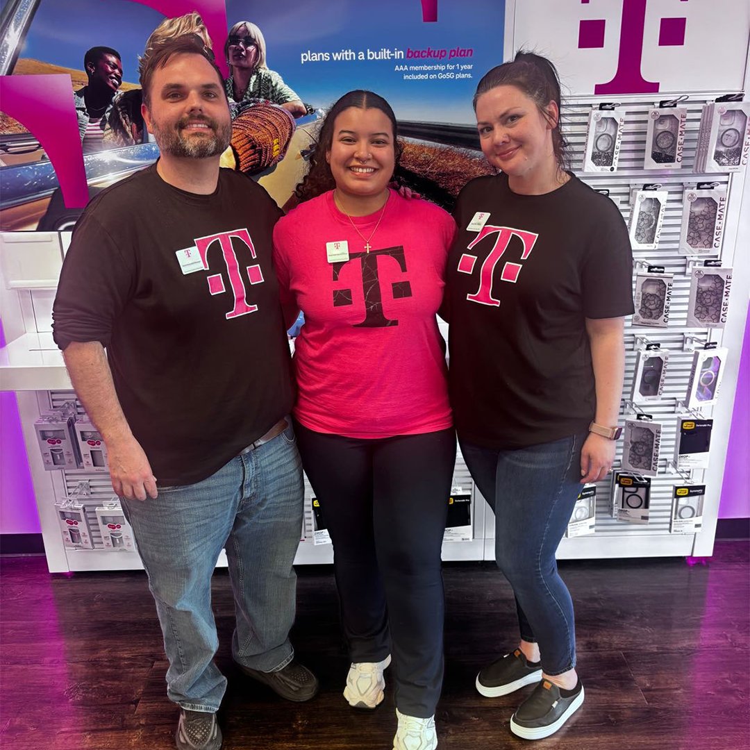 Looking for top-notch customer service? Look no further than this Georgia team with over 100 5-star reviews 🤩 Stop by our store at 445 Cherokee Place in Cartersville, GA if you want to upgrade your device, switch to T-Mobile, or need help with your current plan! 📱✨