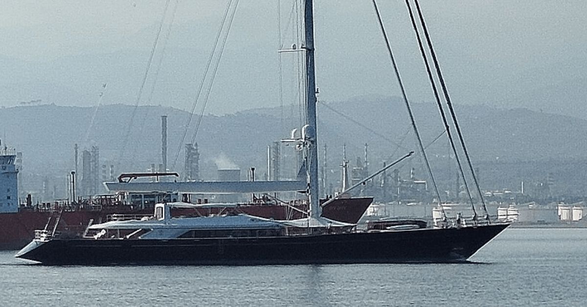 MarineInsight's tweet image. Salvage Operation For Mike Lynch’s Superyacht, Which Killed 7, To Begin Soon 

Read the news here 👉marineinsight.com/shipping-news/… 

#MikeLynch #Superyacht #Yacht #Maritime #MarineInsight #Merchantnavy #Merchantmarine #MerchantnavyShips