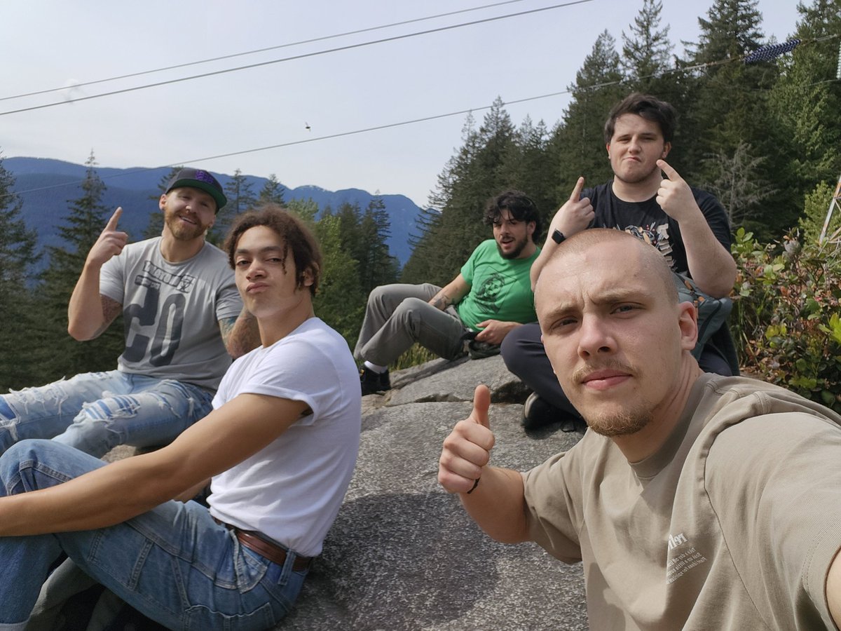 we hike 🌲