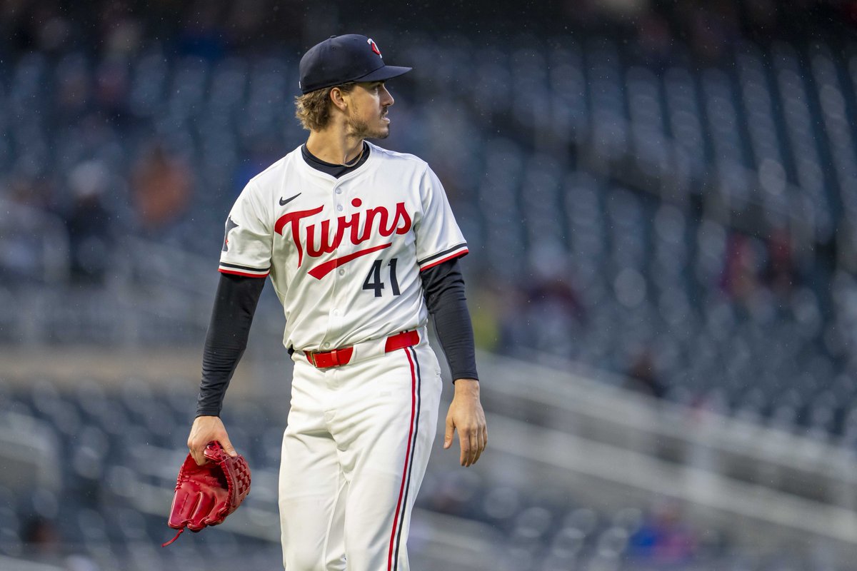 Riding a five-game winning streak, the Twins face a much tougher test this weekend against a good Giants team. 

Series preview and pitching matchups: si.com/mlb/twins/minn…
