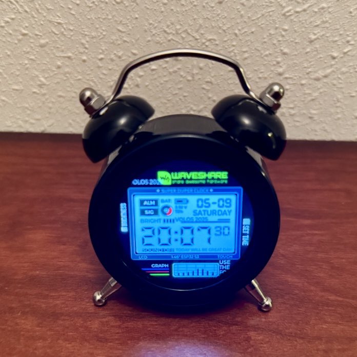 joselopez_ga's tweet image. Le ví a @volosprojects en su canal de YouTube este proyecto (reloj analógico a digital) que acabo de emular… a mayores le he creado una pieza en #3d que me sirve de sujeción de la placa #waveshare 1.46 Touch LCD y de cierre del reloj lo que le da solvencia y me gusta el acabado!
