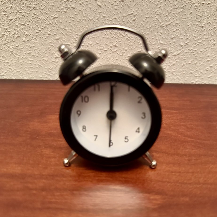 joselopez_ga's tweet image. Le ví a @volosprojects en su canal de YouTube este proyecto (reloj analógico a digital) que acabo de emular… a mayores le he creado una pieza en #3d que me sirve de sujeción de la placa #waveshare 1.46 Touch LCD y de cierre del reloj lo que le da solvencia y me gusta el acabado!
