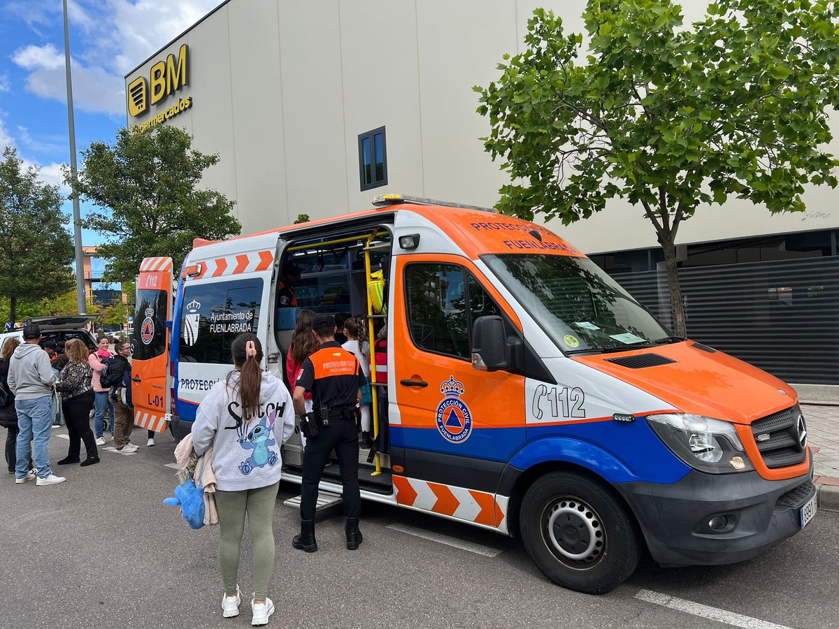 Está tarde hemos participado junto a Protección Civil en Expoemergencia en la Fiesta de la Primavera de la Junta Municipal de Distrito de Loranca, Nuevo Versalles y Parque Miraflores