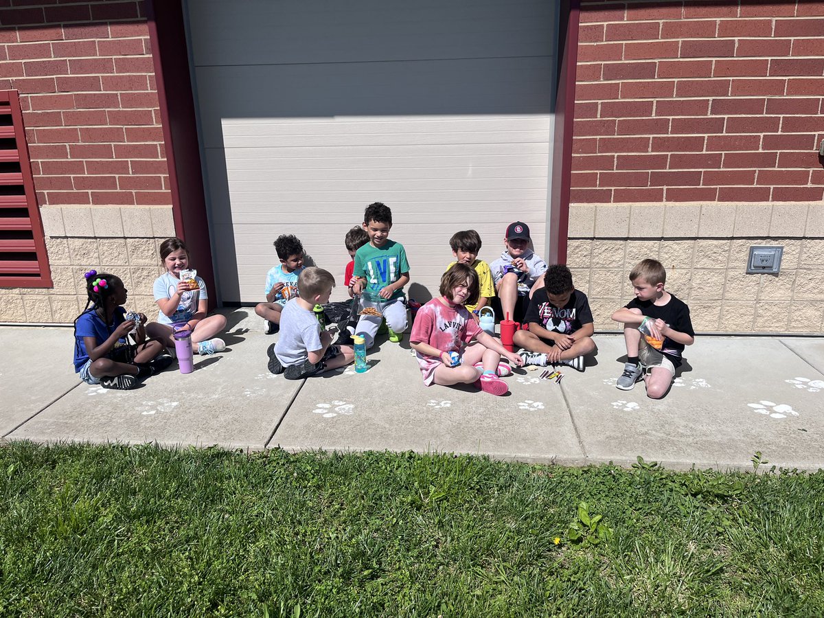 LVEJames1's tweet photo. P is for play picnic, and puzzles! https://t.co/r6PzMdETeW