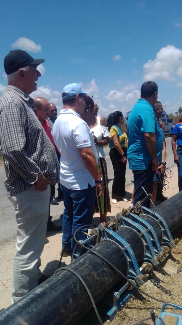 AntonioRdguezR's tweet image. Se ejecuta, la Rehabilicitacion de la Conductora a la #Coloma( 5,8 Kms de 315 mm), con fecha de terminación 31 de Julio del 2025,hasta el lugar llegamos con la #VPM Inés Maria Chapman,el Gobernador de Pinar del Rio y las principales autoridades del municipio #Cabecera  #INRHCuba