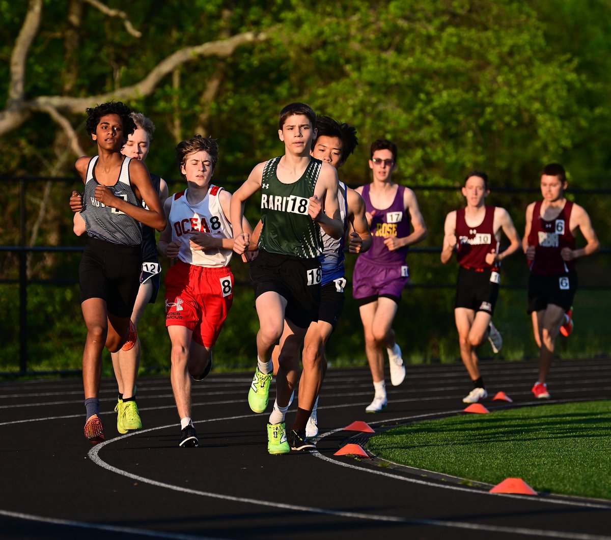 The light was amazing for the Boys 3200 Meters!