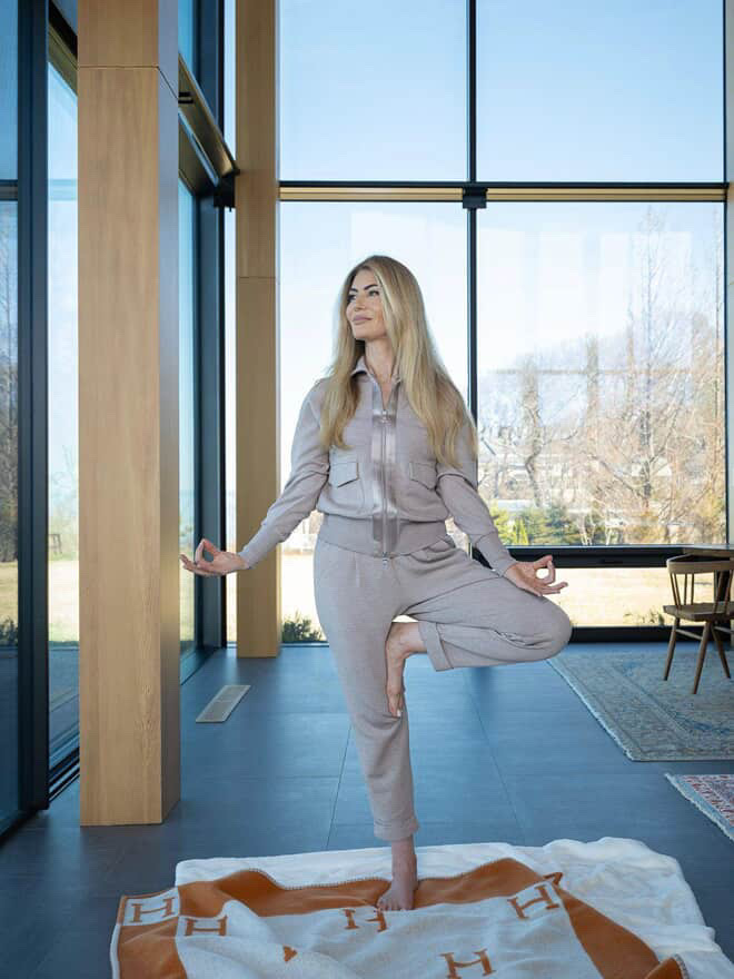 EvaScrivo's tweet image. When you nurture your body, mind + soul you’re not just surviving……you’re thriving @rezartatabaku 

✨ Prioritize yourself today 
Color by Mira

#evascrivosalons #blonde #blondebalayage #haircareisselfcare #loveyourhair

evascrivo.com