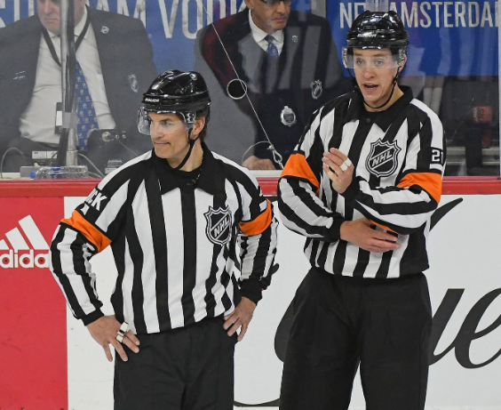 ScoutingTheRefs's tweet image. Refs for @MapleLeafs @FlaPanthers Game 3 are Wes McCauley (#4) and TJ Luxmore (#21). Tonight&apos;s officials: scoutingtherefs.com/2025/05/48625/… 
#TORvsFLA #LeafsForever #TimeToHunt