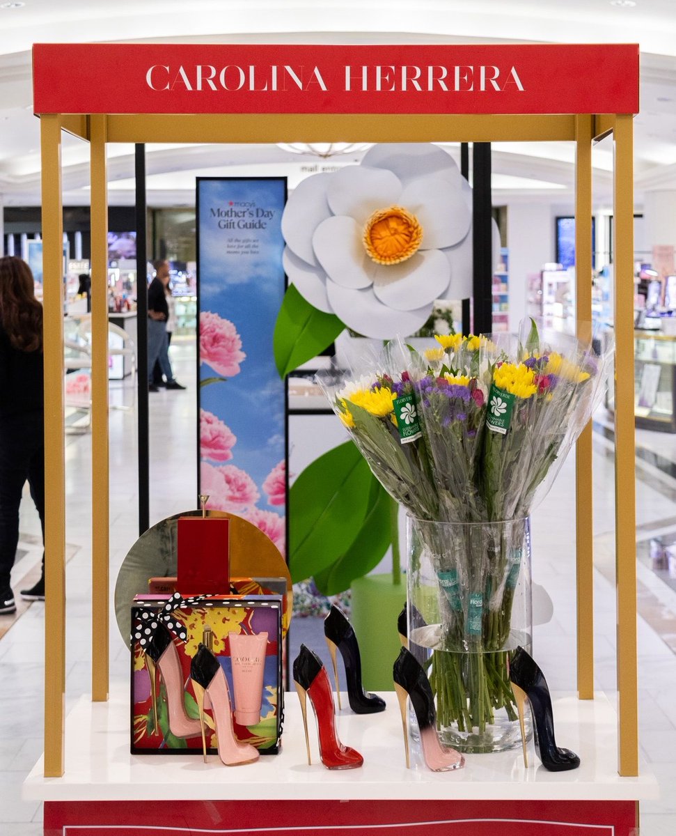 Celebrate your mom or the mother figures in your life with a little help from Macy's! 💐⁠
⁠
Today and tomorrow, May 9th &amp; 10th, you can build your own floral bouquets with a fragrance purchase, create custom bag charms, decorate cards, and more just in time for #MothersDay. ⁠