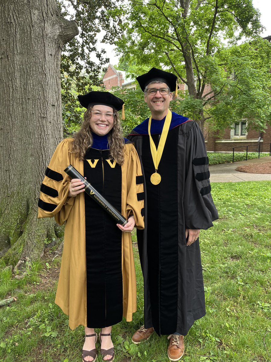 VandyBugs's tweet image. Super congrats to Dr. Jordyn Barr for receiving her PhD diploma @VanderbiltU #VU2025 . She is an amazing scientist!