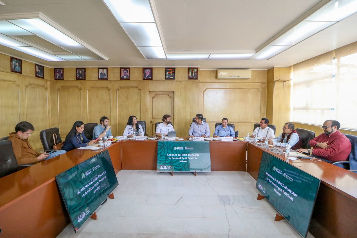 Hoy nos reunimos con <a href="/AlexSvarch/">Alex Svarch</a>, Director General del <a href="/IMSS_Bienestar/">IMSS Bienestar</a>, quien nos trajo muy buenas noticias en materia de personal médico, infraestructura, equipamiento y medicamentos para el sector salud de #Nezahualcóyotl.

En las próximas semanas les daremos a conocer todo lo