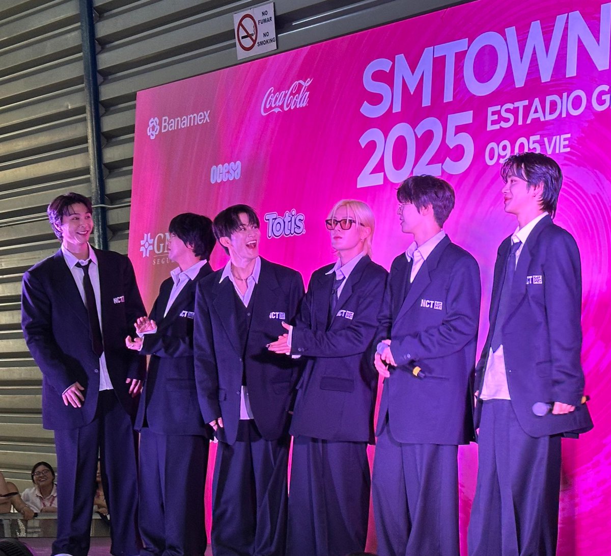 kyuukya's tweet photo. NCT DREAM, WayV &amp; NCT 127 pink carpet for smtown Mexico 
#SMTOWN_LIVE_MEXICO_CITY https://t.co/eDE8gaqpc8