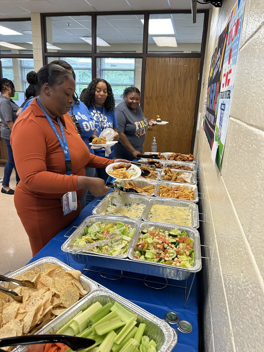 Kine' Geathers (@kgeducator8) on Twitter photo We ended Teacher Appreciation Week with a morning breakfast treat from our PTA and lunch provided by one of our business partners. It was a great week <a href="/SeabornLeeES/">SeabornLeeElementary</a>! <a href="/AlchemistofEDU/">Samantha Atchison</a> We ended Teacher Appreciation Week with a morning breakfast treat from our PTA and lunch provided by one of our business partners. It was a great week <a href="/SeabornLeeES/">SeabornLeeElementary</a>! <a href="/AlchemistofEDU/">Samantha Atchison</a>