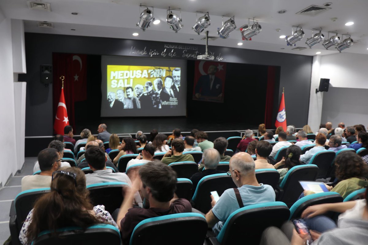 soL TV ekranlarında yayımlanan Medusa'nın Salı: Bir AKP Belgeseli sezon finali de olan 7. bölümüyle İstanbul, Ankara ve İzmir’de ön gösterime sunuldu.