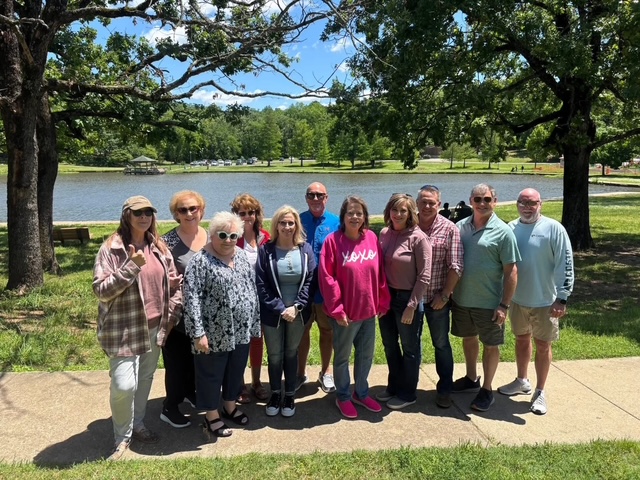 unionchristian's tweet photo. Look who I found hanging around campus. I enjoyed hearing all the stories from when they attended school here. Just a reminder that the Alumni Banquet will be on June 7th at 6:30PM. Make sure to RSVP Justin Yates at justin.yates@unioneagles.org
Hope to see you there. https://t.co/gMLiC4k3ki