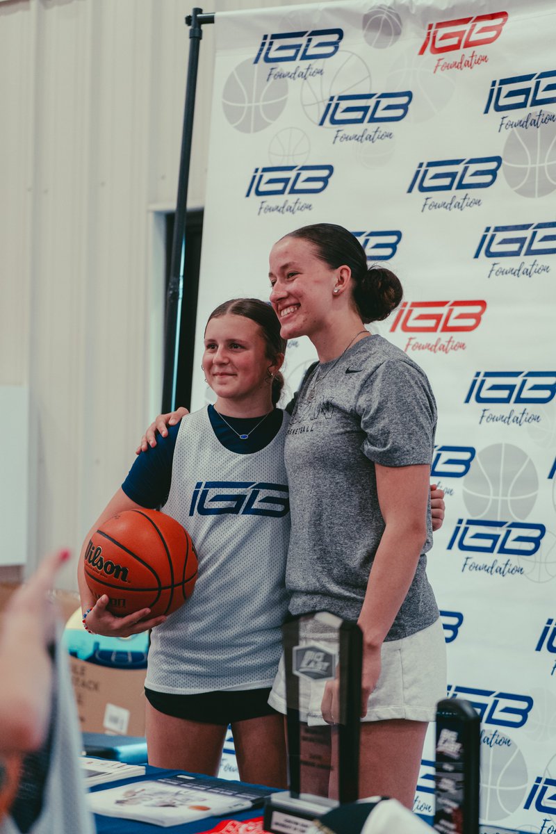 🔥High Energy at Meet and Greet Ashlynn Shade
🎟Raffle Winners
🏆Indy 500 Qualification Day- 4 Tickets: Schanel Gholar
🏆Pinheads $50- Sarah Bowers
🏆Indianapolis Indians- 4 Tix: Amy Hopkins
🏆UConn vs Butler- 2 Tix: Jeremy Boner
🙌Girls' Ball is on FIRE!
#LiveYourDream