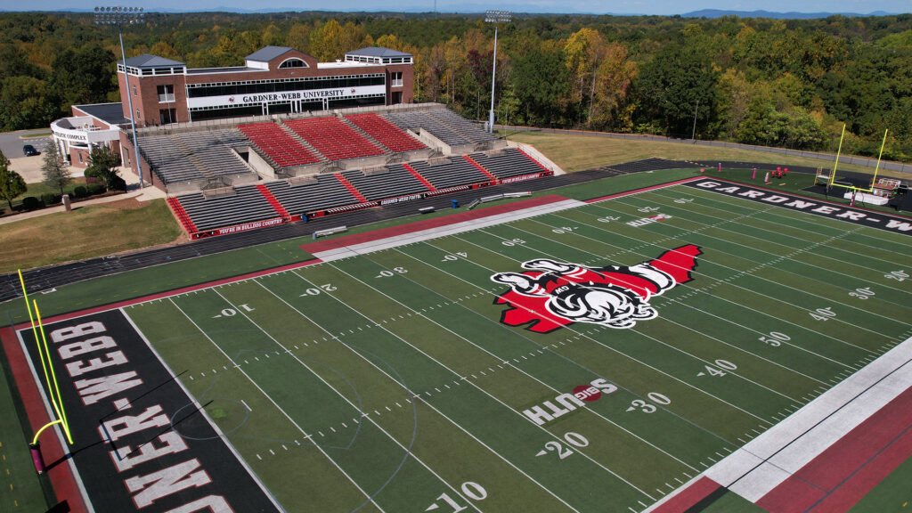 StStephensFB's tweet image. Great having @CoachVeraldi at St. Stephens this week to talk about our athletes and @GWUFootball!