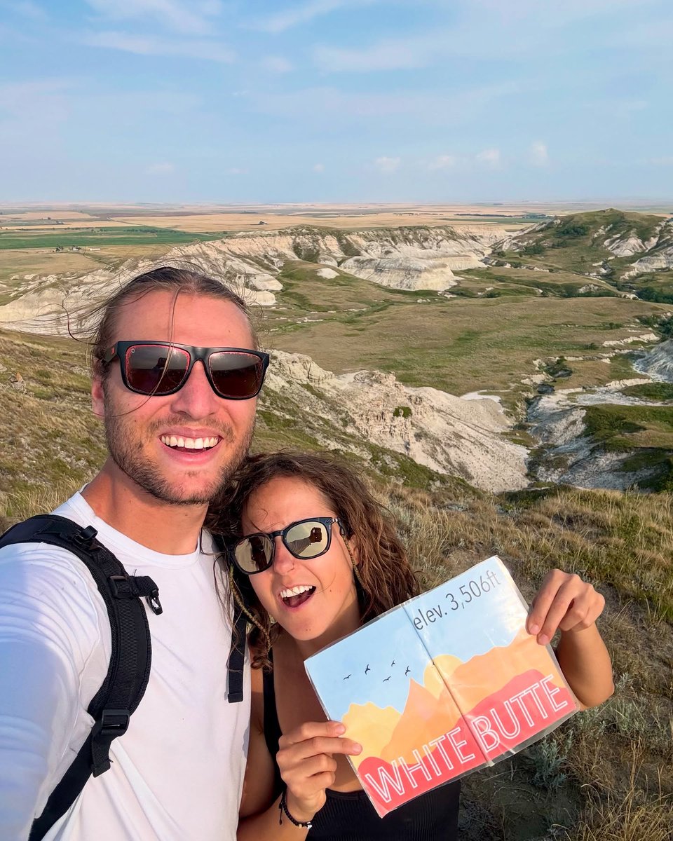 Fun fact: ND's highest point is White Butte and includes a 1.5 mile long hike with some beautiful views. But there are a few things you should know before you go! Get all of them from the full guide here: belegendary.link/WhiteButte

📷: @tallveganguy
📍: Amidon, North Dakota